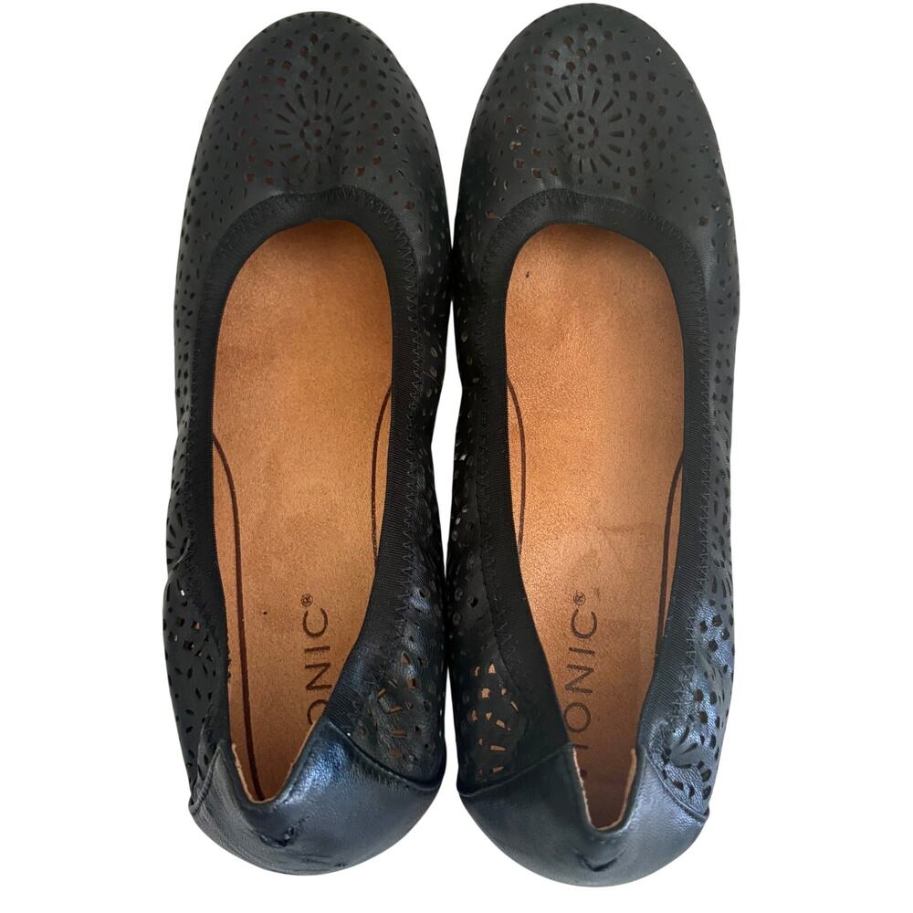 VIONIC Robyn Black Leather Laser Cut Ballet Flats Slip On Orthotic Feminine 8W - Picture 7 of 12